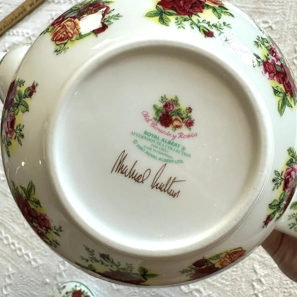 Royal Albert Old Country Roses Teapot‎ Afternoon Tea Collection 2001 Signed